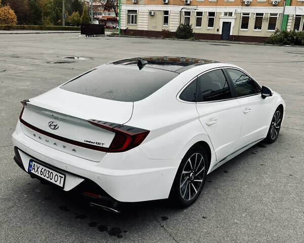 Білий Хендай Соната, об'ємом двигуна 1.6 л та пробігом 55 тис. км за 21400 $, фото 7 на Automoto.ua