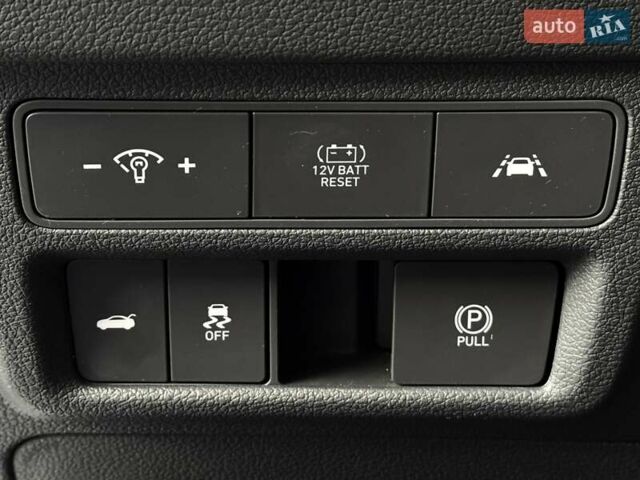 Белый Хендай Соната, объемом двигателя 2 л и пробегом 26 тыс. км за 25000 $, фото 55 на Automoto.ua