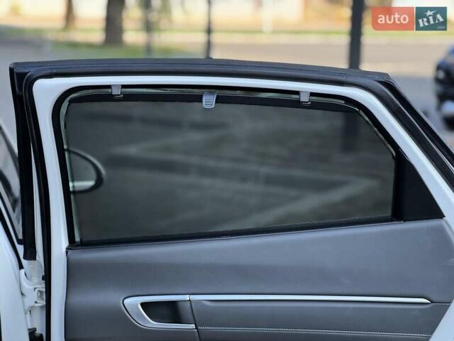 Белый Хендай Соната, объемом двигателя 2 л и пробегом 26 тыс. км за 25000 $, фото 65 на Automoto.ua