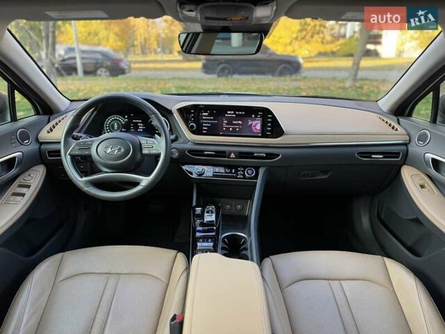 Белый Хендай Соната, объемом двигателя 2 л и пробегом 26 тыс. км за 25000 $, фото 21 на Automoto.ua