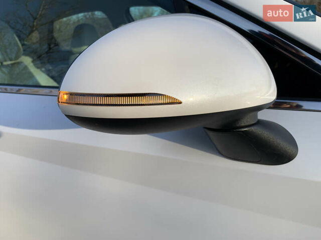 Белый Хендай Соната, объемом двигателя 2 л и пробегом 20 тыс. км за 27800 $, фото 17 на Automoto.ua