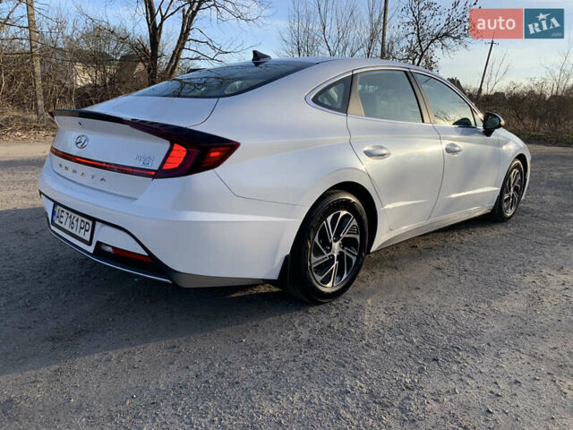 Белый Хендай Соната, объемом двигателя 2 л и пробегом 20 тыс. км за 27800 $, фото 11 на Automoto.ua