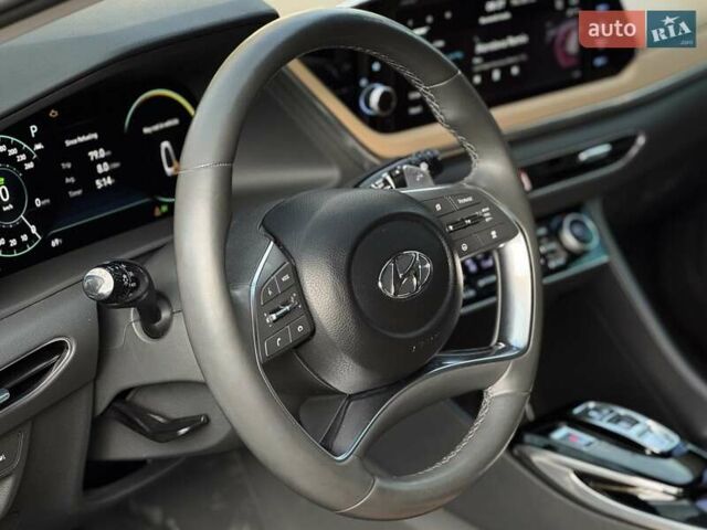Белый Хендай Соната, объемом двигателя 2 л и пробегом 26 тыс. км за 25000 $, фото 17 на Automoto.ua