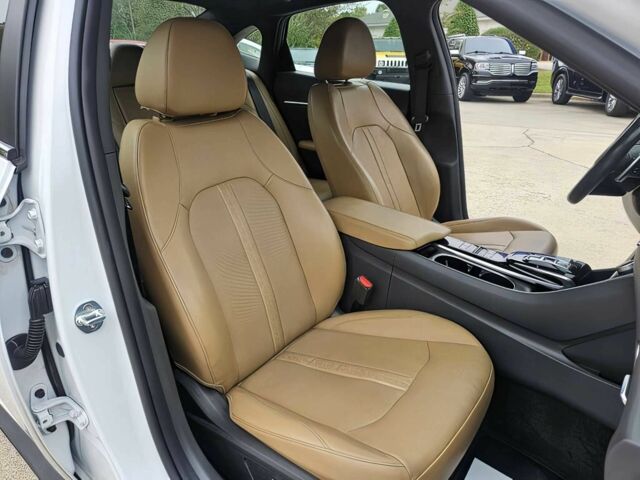 Белый Хендай Соната, объемом двигателя 1.6 л и пробегом 23 тыс. км за 9000 $, фото 10 на Automoto.ua