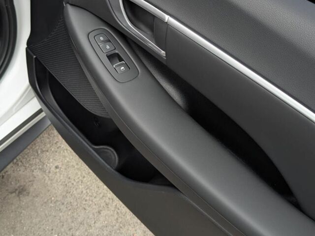 Белый Хендай Соната, объемом двигателя 2 л и пробегом 121 тыс. км за 19900 $, фото 17 на Automoto.ua