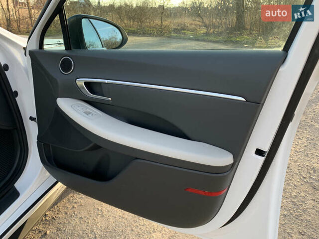 Белый Хендай Соната, объемом двигателя 2 л и пробегом 20 тыс. км за 27800 $, фото 54 на Automoto.ua