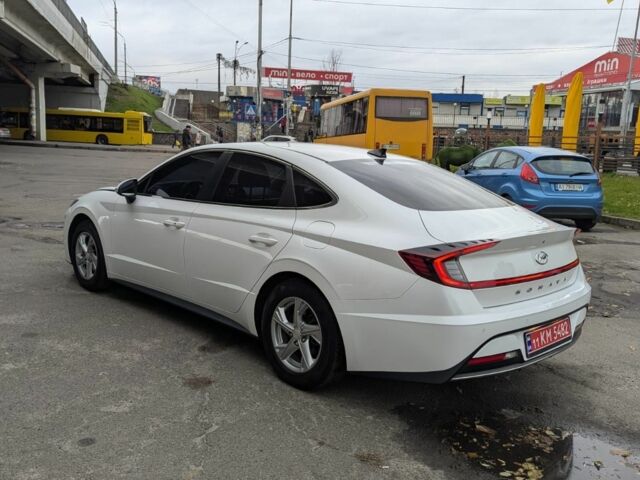 Белый Хендай Соната, объемом двигателя 2 л и пробегом 121 тыс. км за 19900 $, фото 1 на Automoto.ua