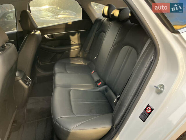 Белый Хендай Соната, объемом двигателя 2 л и пробегом 121 тыс. км за 19700 $, фото 9 на Automoto.ua