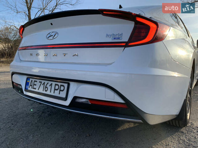 Белый Хендай Соната, объемом двигателя 2 л и пробегом 20 тыс. км за 27800 $, фото 16 на Automoto.ua