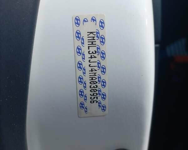 Белый Хендай Соната, объемом двигателя 2 л и пробегом 80 тыс. км за 21500 $, фото 41 на Automoto.ua