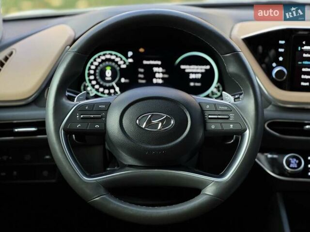 Белый Хендай Соната, объемом двигателя 2 л и пробегом 26 тыс. км за 25000 $, фото 25 на Automoto.ua