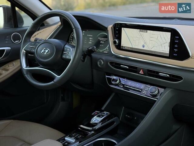 Белый Хендай Соната, объемом двигателя 2 л и пробегом 26 тыс. км за 25000 $, фото 24 на Automoto.ua