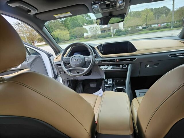 Белый Хендай Соната, объемом двигателя 1.6 л и пробегом 23 тыс. км за 9000 $, фото 9 на Automoto.ua