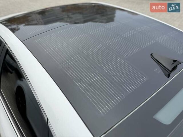 Белый Хендай Соната, объемом двигателя 2 л и пробегом 26 тыс. км за 25000 $, фото 14 на Automoto.ua