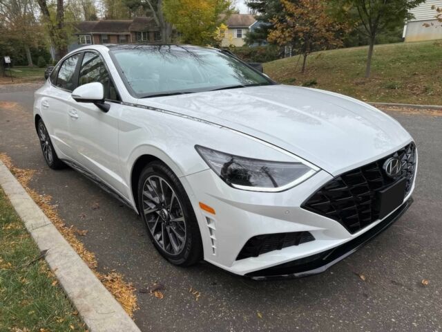 Белый Хендай Соната, объемом двигателя 1.6 л и пробегом 12 тыс. км за 4200 $, фото 1 на Automoto.ua