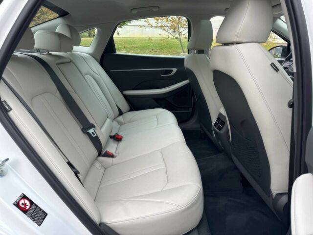 Белый Хендай Соната, объемом двигателя 1.6 л и пробегом 12 тыс. км за 4200 $, фото 10 на Automoto.ua