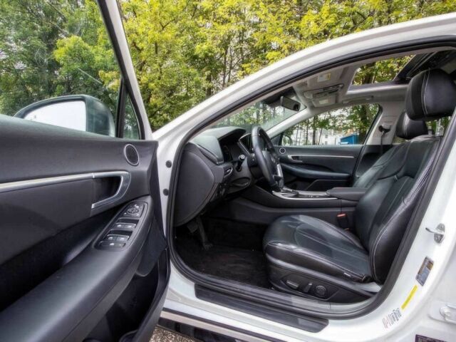 Белый Хендай Соната, объемом двигателя 2.5 л и пробегом 36 тыс. км за 7600 $, фото 4 на Automoto.ua