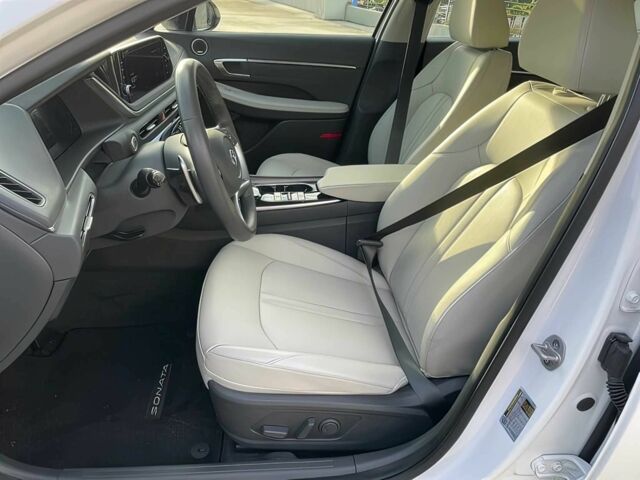 Белый Хендай Соната, объемом двигателя 1.6 л и пробегом 20 тыс. км за 15700 $, фото 7 на Automoto.ua