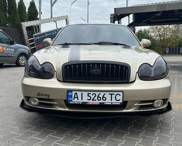 Бежевый Хендай Соната, объемом двигателя 2 л и пробегом 315 тыс. км за 4400 $, фото 6 на Automoto.ua