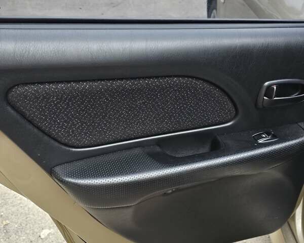 Бежевый Хендай Соната, объемом двигателя 2 л и пробегом 200 тыс. км за 1800 $, фото 14 на Automoto.ua