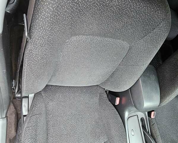 Бежевый Хендай Соната, объемом двигателя 2 л и пробегом 200 тыс. км за 1800 $, фото 22 на Automoto.ua