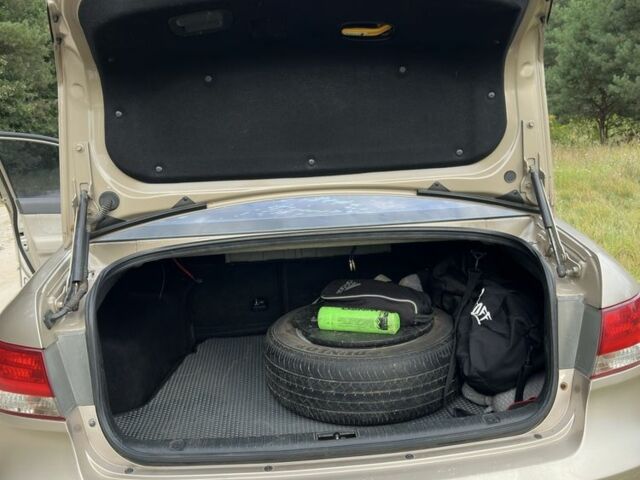 Бежевий Хендай Соната, об'ємом двигуна 2.4 л та пробігом 227 тис. км за 4700 $, фото 13 на Automoto.ua