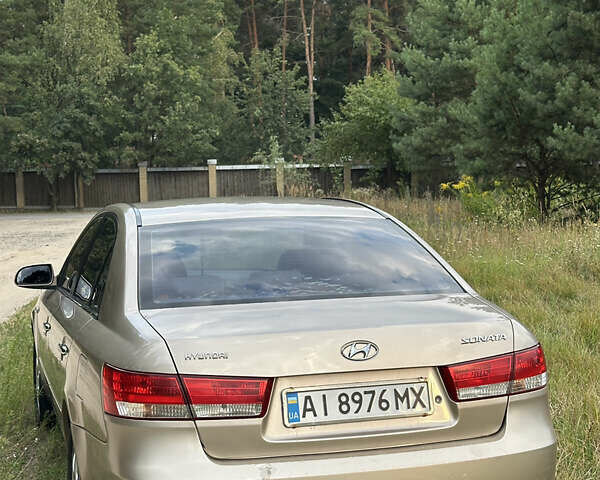 Бежевий Хендай Соната, об'ємом двигуна 2.36 л та пробігом 227 тис. км за 4700 $, фото 2 на Automoto.ua