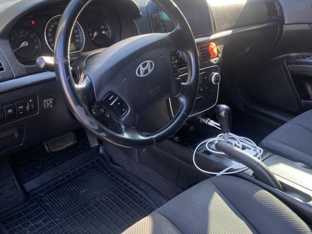 Хендай Соната 2006 у Краматорске на Automoto.ua Бежевий Хендай Соната, об'ємом двигуна 2.4 л та пробігом 200 тис. км за 5750 $, фото 5 на Automoto.ua