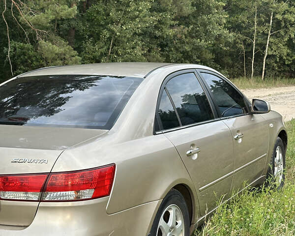 Бежевий Хендай Соната, об'ємом двигуна 2.36 л та пробігом 227 тис. км за 4700 $, фото 3 на Automoto.ua