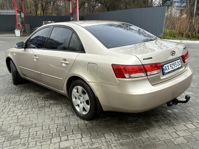 Бежевый Хендай Соната, объемом двигателя 2 л и пробегом 254 тыс. км за 5899 $, фото 3 на Automoto.ua
