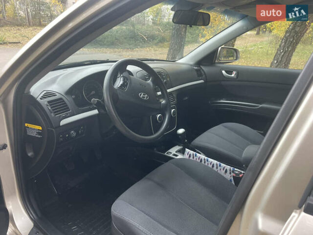 Бежевый Хендай Соната, объемом двигателя 2 л и пробегом 181 тыс. км за 4900 $, фото 11 на Automoto.ua