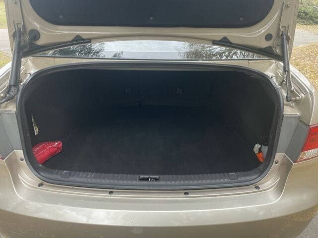 Бежевый Хендай Соната, объемом двигателя 2 л и пробегом 181 тыс. км за 4900 $, фото 14 на Automoto.ua