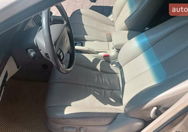 Бежевий Хендай Соната, об'ємом двигуна 2.4 л та пробігом 211 тис. км за 4900 $, фото 9 на Automoto.ua
