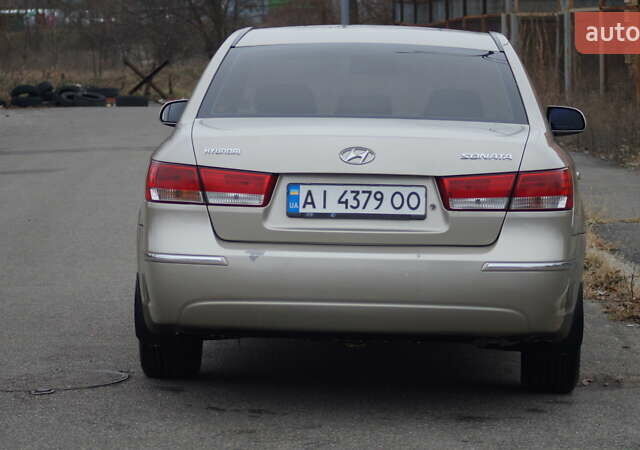 Бежевый Хендай Соната, объемом двигателя 2 л и пробегом 210 тыс. км за 5800 $, фото 4 на Automoto.ua