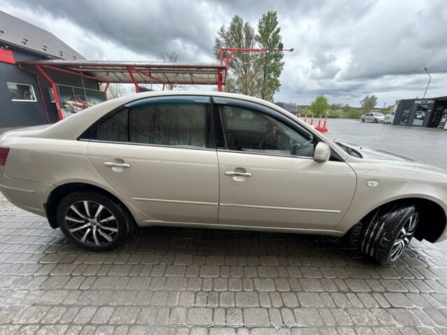 Хендай Соната 2008 у Яворове на Automoto.ua Бежевий Хендай Соната, об'ємом двигуна 2 л та пробігом 300 тис. км за 4600 $, фото 5 на Automoto.ua