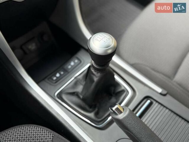 Бежевий Хендай Соната, об'ємом двигуна 2 л та пробігом 69 тис. км за 10750 $, фото 49 на Automoto.ua