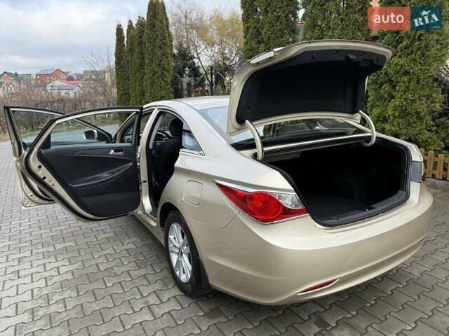 Бежевий Хендай Соната, об'ємом двигуна 2 л та пробігом 69 тис. км за 10750 $, фото 30 на Automoto.ua