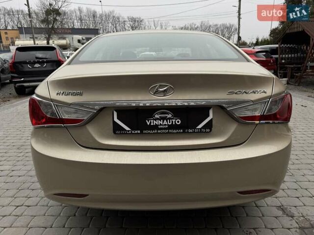 Бежевый Хендай Соната, объемом двигателя 2 л и пробегом 69 тыс. км за 10500 $, фото 12 на Automoto.ua