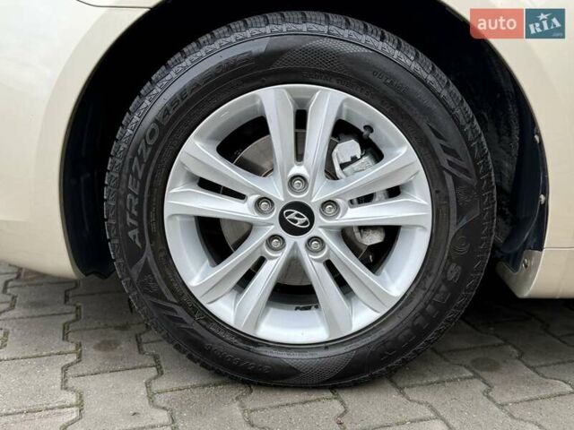 Бежевий Хендай Соната, об'ємом двигуна 2 л та пробігом 69 тис. км за 10750 $, фото 57 на Automoto.ua