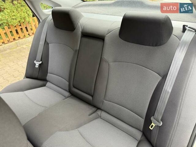 Бежевий Хендай Соната, об'ємом двигуна 2 л та пробігом 69 тис. км за 10750 $, фото 43 на Automoto.ua