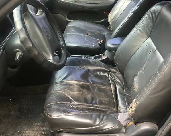 Чорний Хендай Соната, об'ємом двигуна 2 л та пробігом 400 тис. км за 2000 $, фото 11 на Automoto.ua