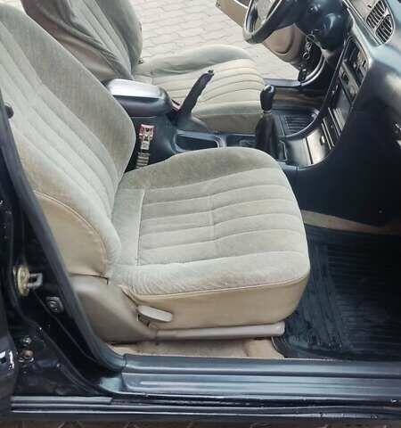 Черный Хендай Соната, объемом двигателя 2 л и пробегом 200 тыс. км за 1350 $, фото 15 на Automoto.ua