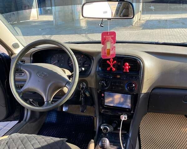 Черный Хендай Соната, объемом двигателя 2 л и пробегом 170 тыс. км за 2700 $, фото 9 на Automoto.ua