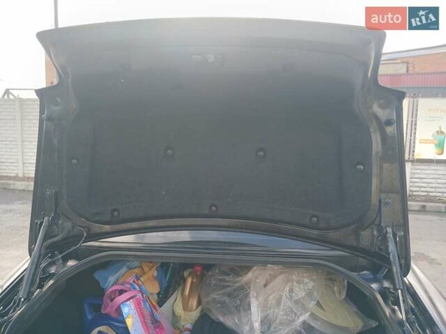 Черный Хендай Соната, объемом двигателя 2 л и пробегом 345 тыс. км за 2900 $, фото 28 на Automoto.ua