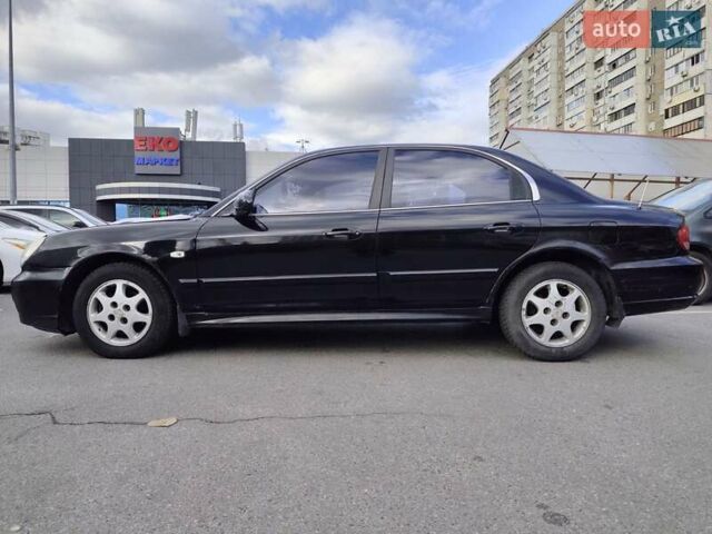 Черный Хендай Соната, объемом двигателя 2 л и пробегом 307 тыс. км за 2850 $, фото 6 на Automoto.ua
