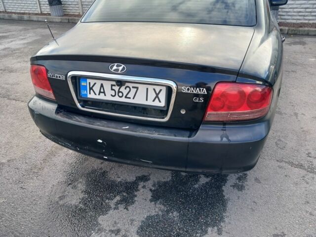 Черный Хендай Соната, объемом двигателя 2 л и пробегом 346 тыс. км за 3000 $, фото 3 на Automoto.ua