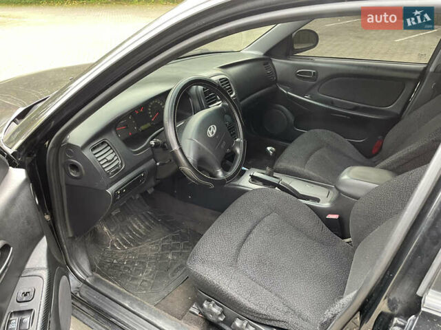 Хендай Соната 2004 в Львове на Automoto.ua Черный Хендай Соната, объемом двигателя 2 л и пробегом 220 тыс. км за 2900 $, фото 4 на Automoto.ua