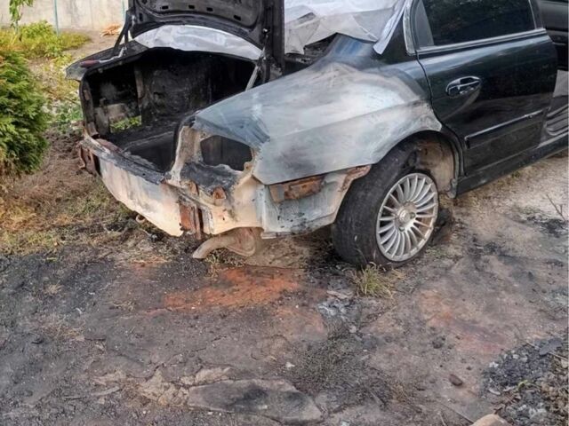 Черный Хендай Соната, объемом двигателя 2 л и пробегом 270 тыс. км за 1194 $, фото 6 на Automoto.ua