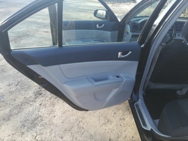 Черный Хендай Соната, объемом двигателя 2.4 л и пробегом 220 тыс. км за 4999 $, фото 6 на Automoto.ua