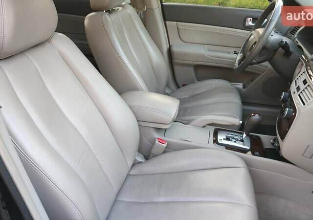 Хендай Соната 2006 у Буче на Automoto.ua Чорний Хендай Соната, об'ємом двигуна 3.34 л та пробігом 215 тис. км за 5999 $, фото 16 на Automoto.ua